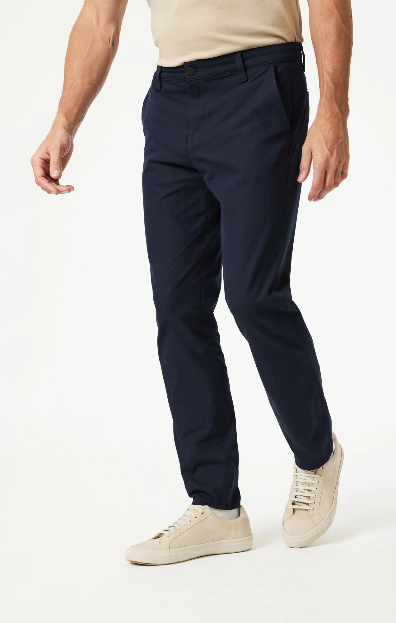 DAWSON STRAIGHT LEG CHINO IN NAVY MOVE