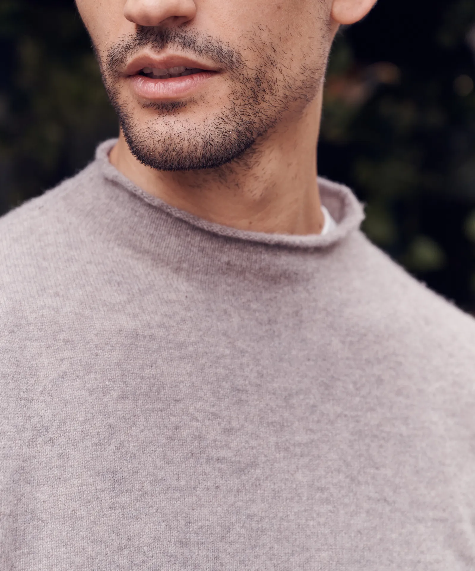 Lightweight Cashmere Rollneck