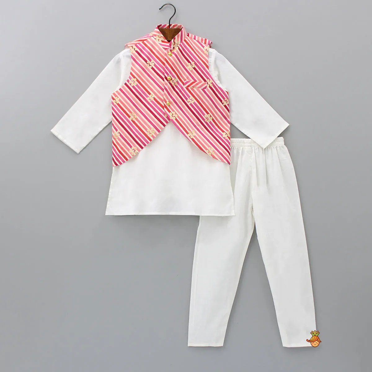 Off White Kurta And Diagonal Striped Jacket With Pyjama